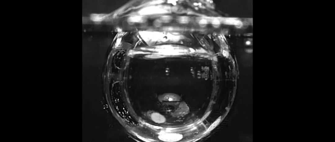 高速摄影机下的气泡破碎过程-析模界